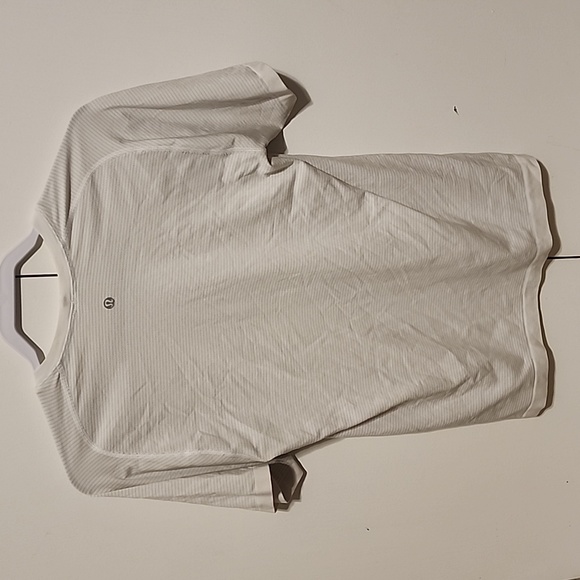 Lulu white tee - Picture 2 of 2